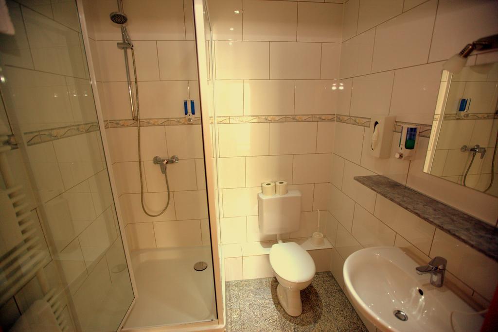 Airport Hotel Walldorf Mörfelden-Walldorf Стая снимка