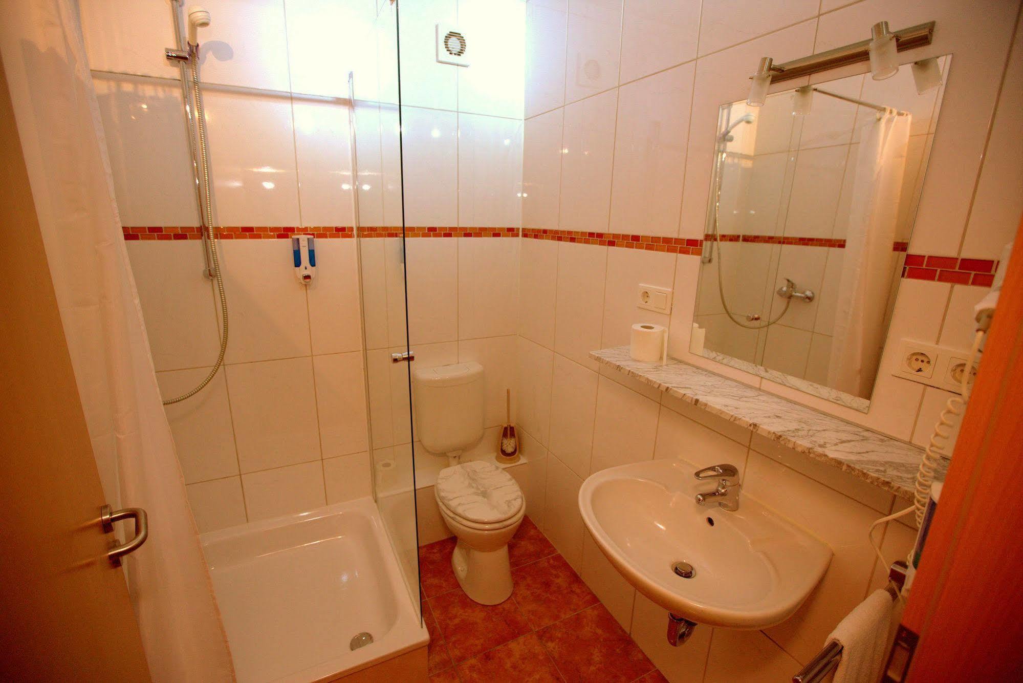 Airport Hotel Walldorf Mörfelden-Walldorf Екстериор снимка