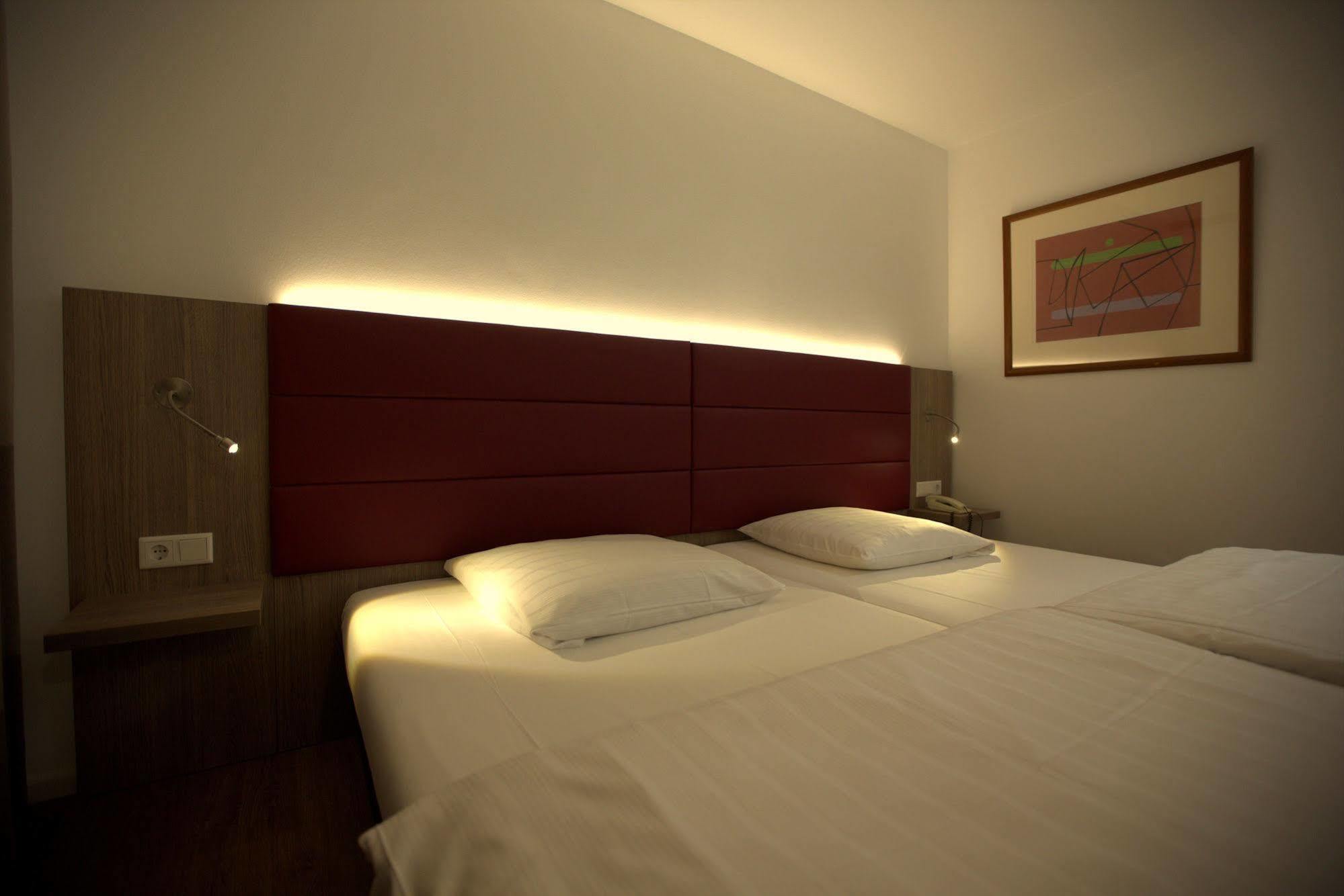Airport Hotel Walldorf Mörfelden-Walldorf Екстериор снимка