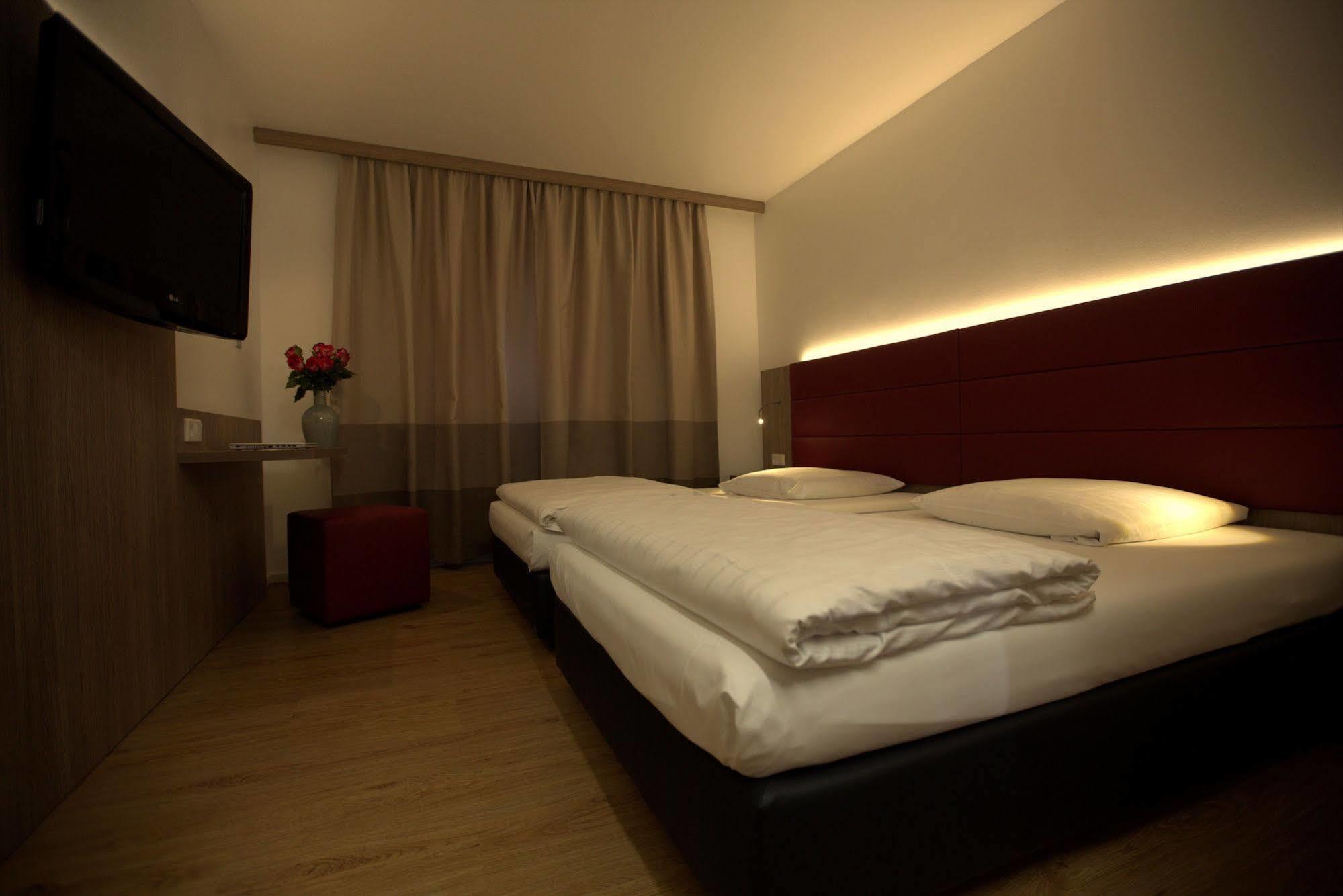 Airport Hotel Walldorf Mörfelden-Walldorf Екстериор снимка
